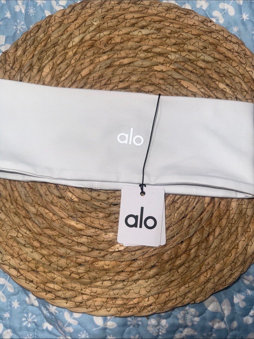 ALO Yoga White Wide Foldover Headband - Picture 3 of 6